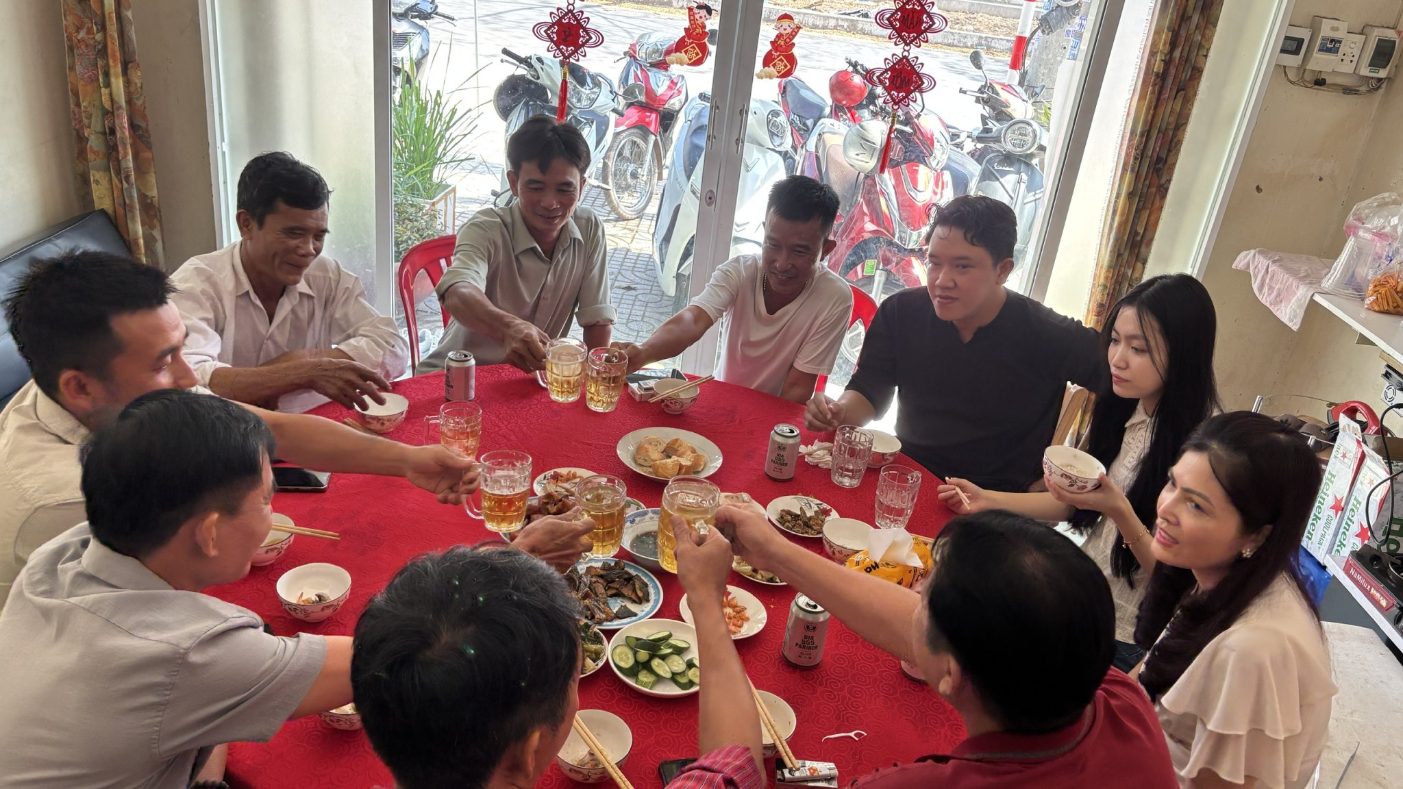 Gia đình sum họp